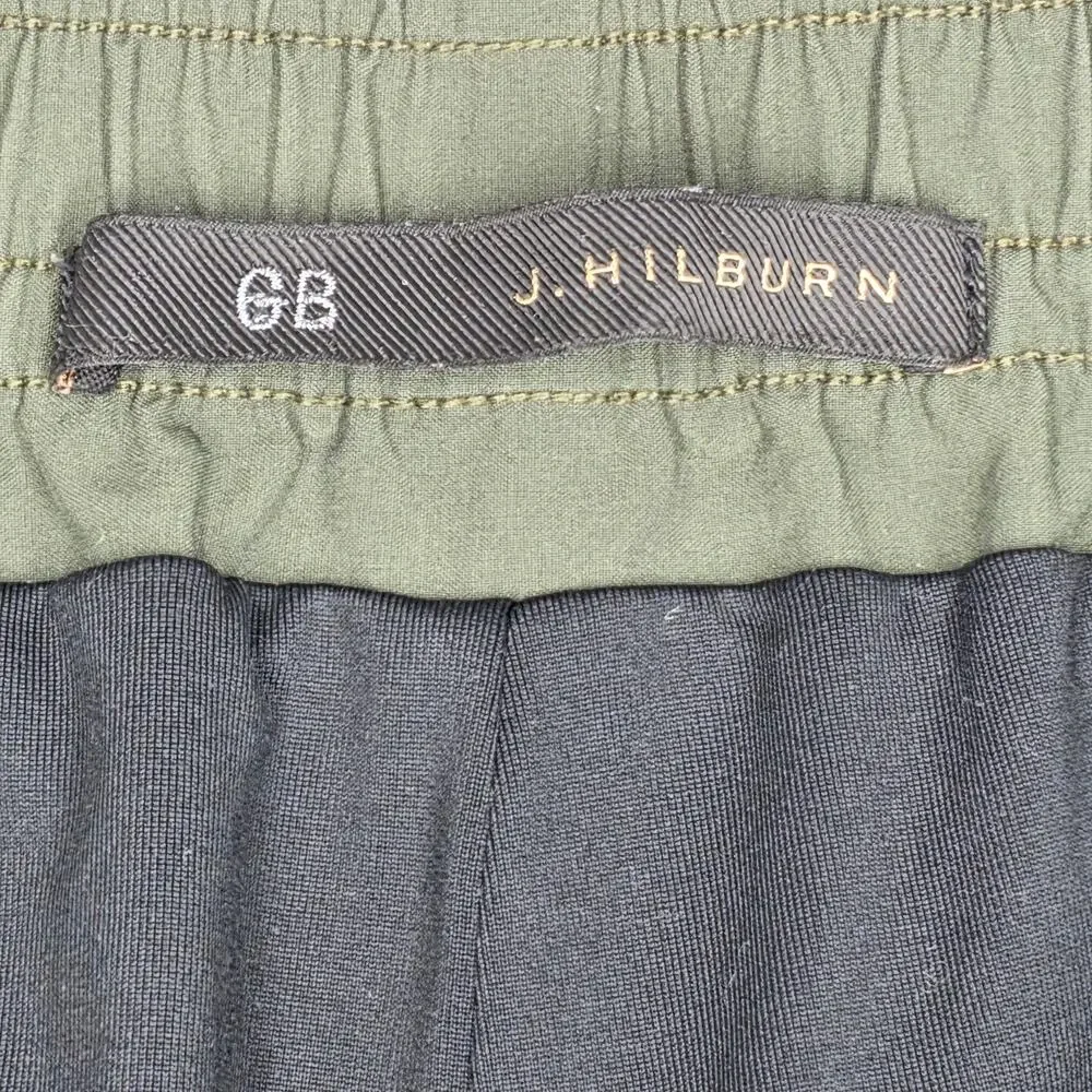 J. HILBURN CUSTOM OLIVE PERFORMANCE TECH PULL-ON SHORTS – SIZE W34 – MINIMALIST